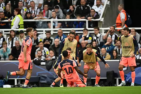 هدفان وإزعاج هجومي.. ماذا قدم راشفورد في انتصار برشلونة ضد نيوكاسل؟